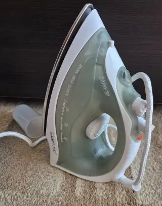 Žehličku Clatronic DB3105 - nová