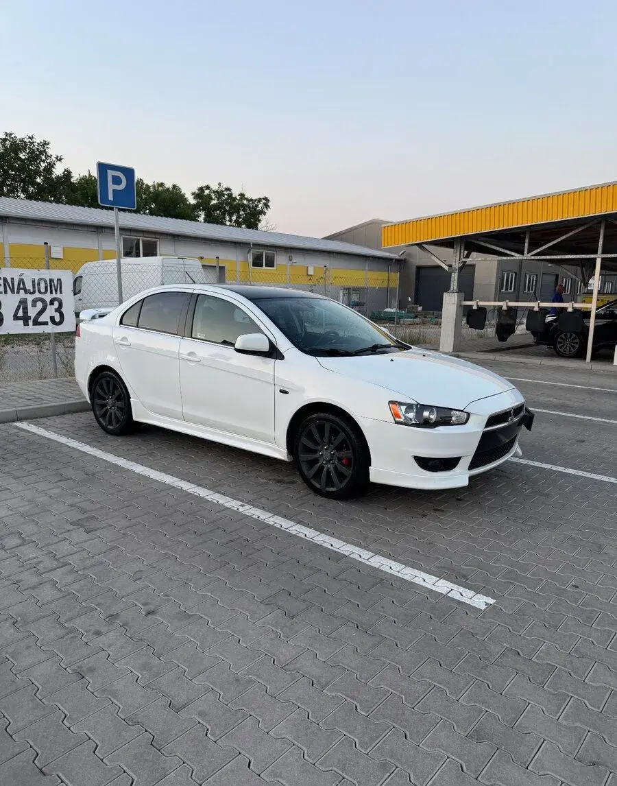 Mitsubishi Lancer