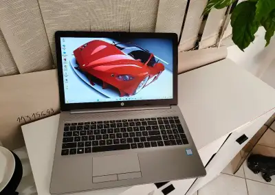 15.6" HP 250 G7/ Core I5/ 8GB RAM/ 256GB SSD/ Intel Grafika