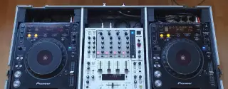 Pioneer CDJ 1000MK3 2x + Case