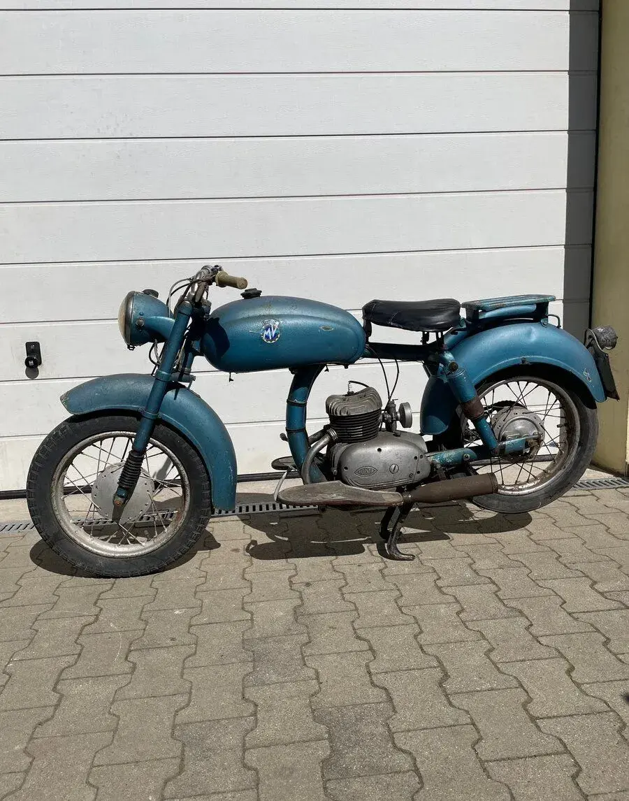 MV Agusta Pullman 125