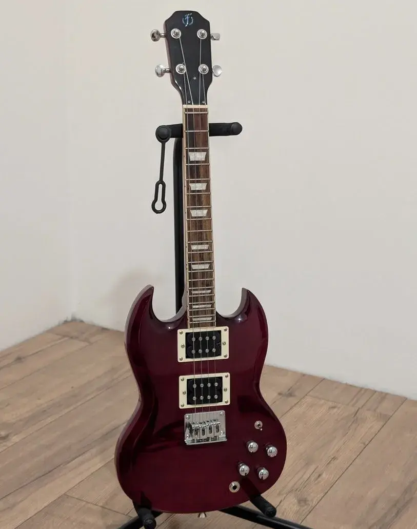 Flight Pioneer Solid Body Cherry Red Electric Ukulele