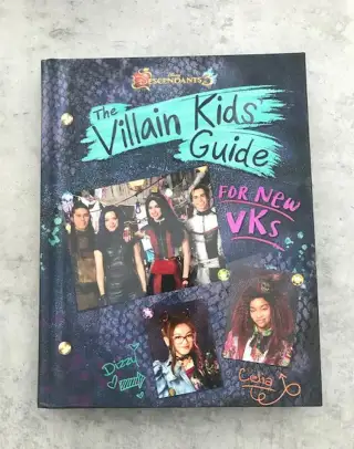 Descendants 3 - The Villain Kids Guide