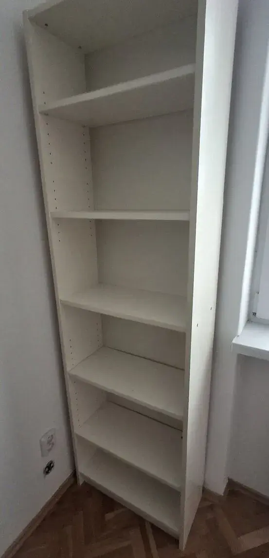 Kniznicu IKEA BILLY biela