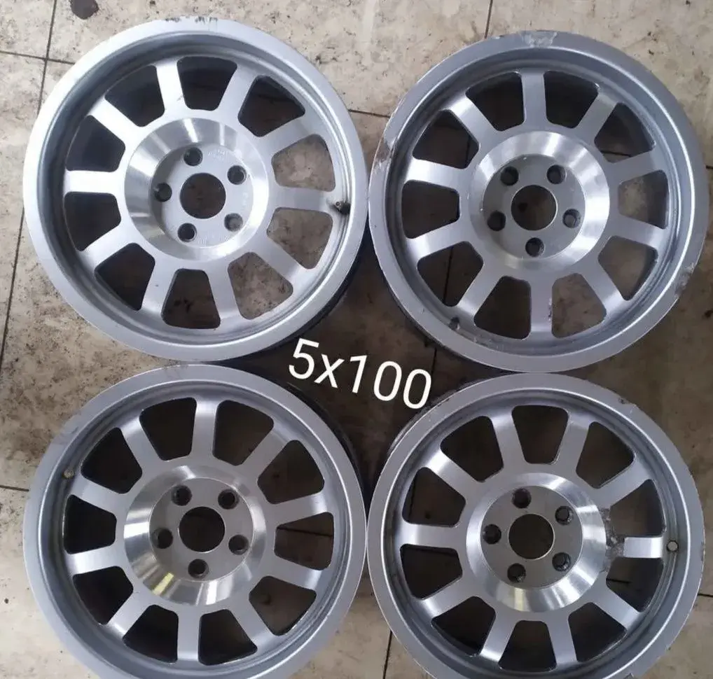 Kované R15 5kg 5x112 a 5x100 a EL. posilovač