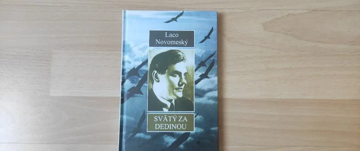 Laco Novomeský - Svätý za dedinou