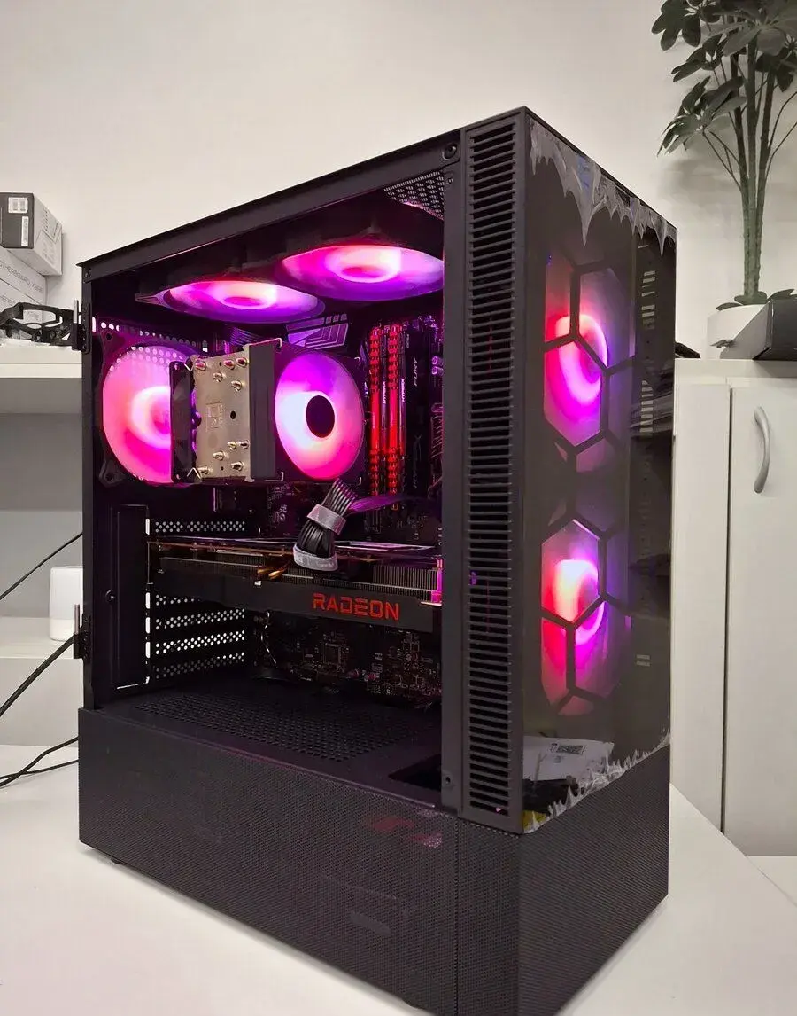 ⏩️Intel 9600KF|RX 6700XT 12GB|32G DDR4|750G SSD+2TB HDD|650W