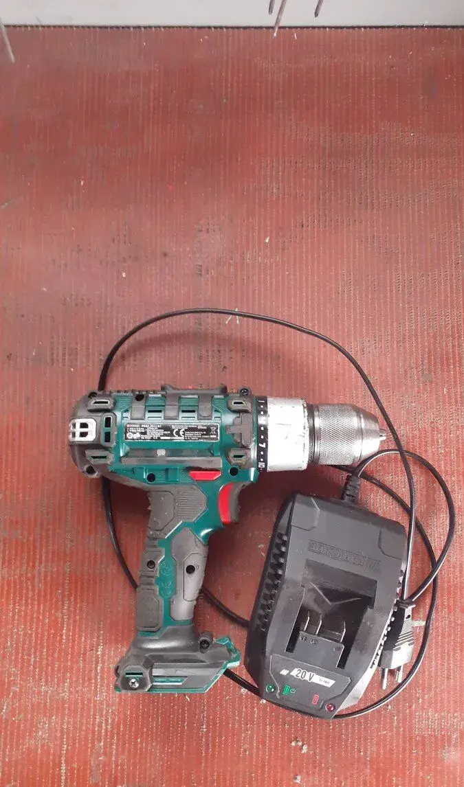 AKU vrtačka parkside+baterka 4Ah
