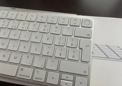 Apple Magic Keyboard touch ID - SK