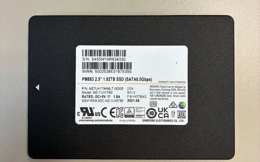 NOVÝ Samsung SSD 1.92TB
