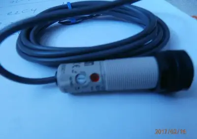 Optický snimač E3F2DS10,DS30,PNP,NPN.