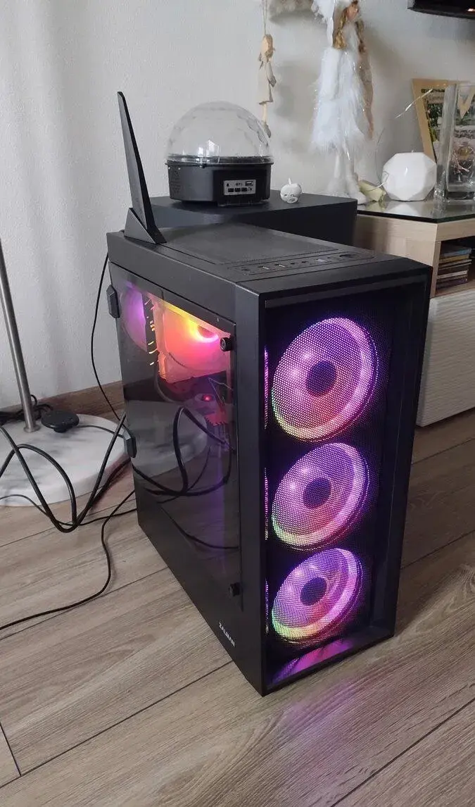 PC - i7 9700 / GTX 1660Ti / 480 Gb M2 SSD / 16Gb Ram