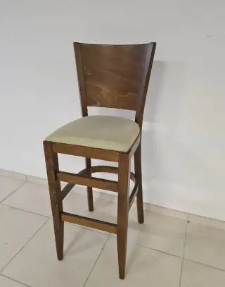 Drevená buková barová stolicka