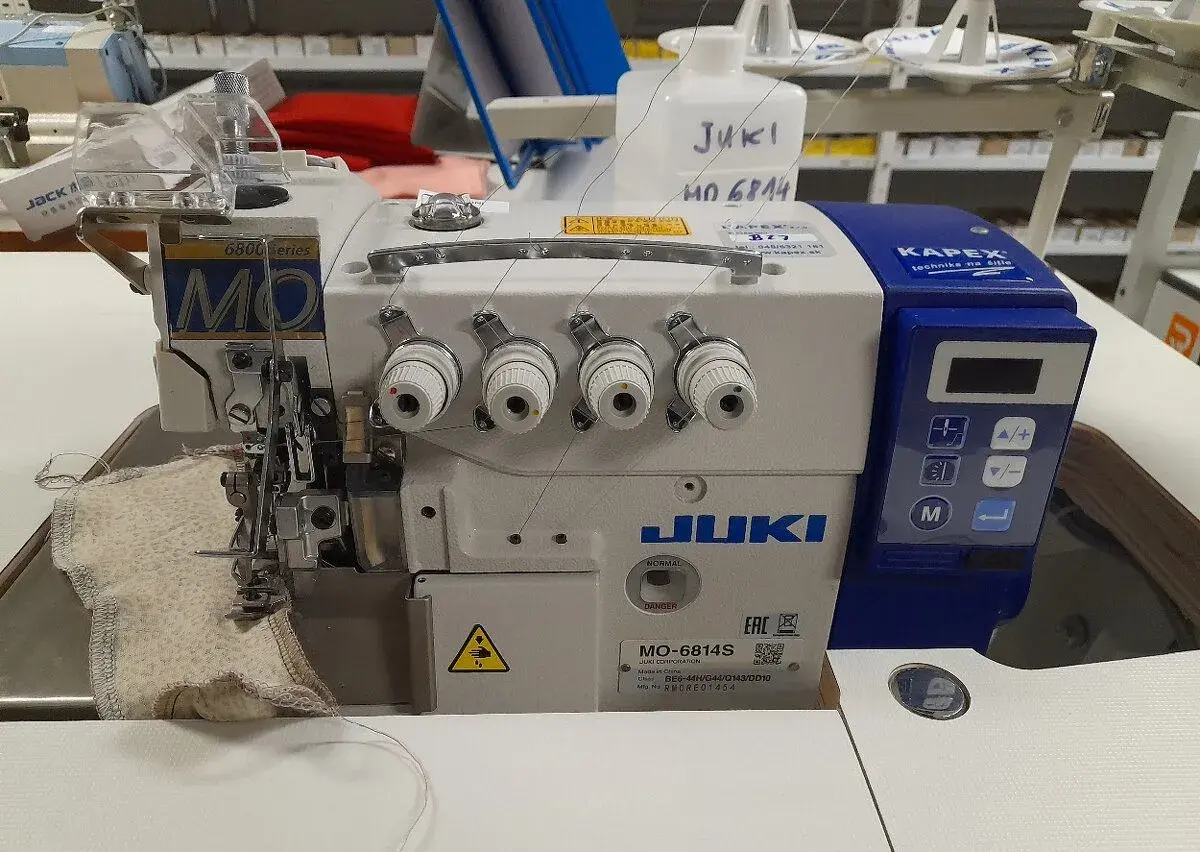 Overlock JUKI MO6814AS s motorom v hlave (DD)