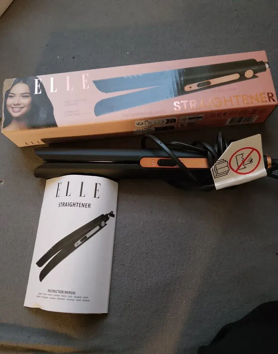 ELLE. Straightener