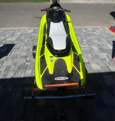 Vodný skúter Yamaha gp 1300 R waverunner aj výmena