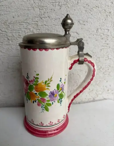 Gmundner zriedkavy rucne malovany krigel kvety
