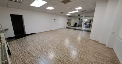 Prenájom obchodného/kancelárskeho priestoru 80m2.