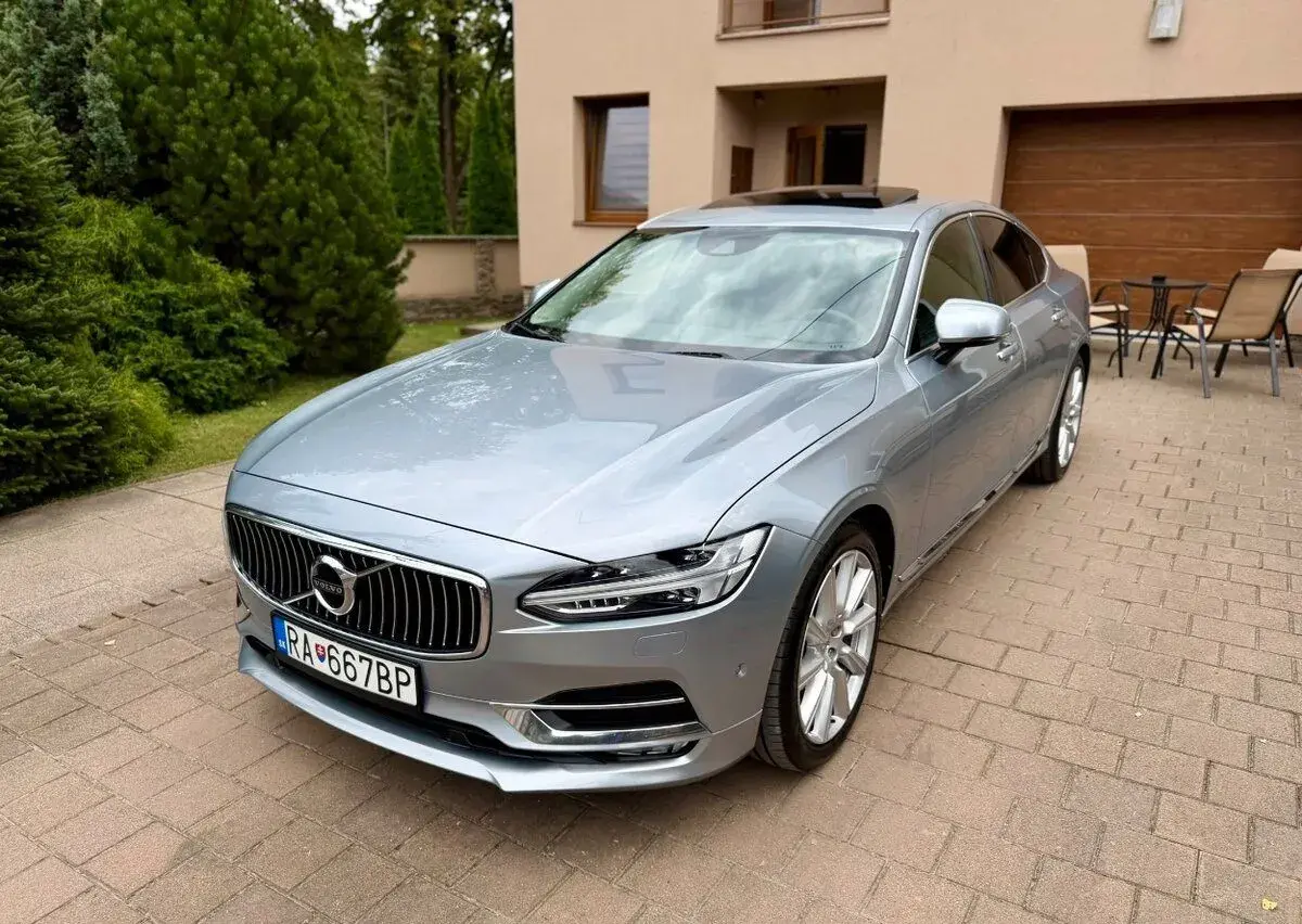 Volvo S90
