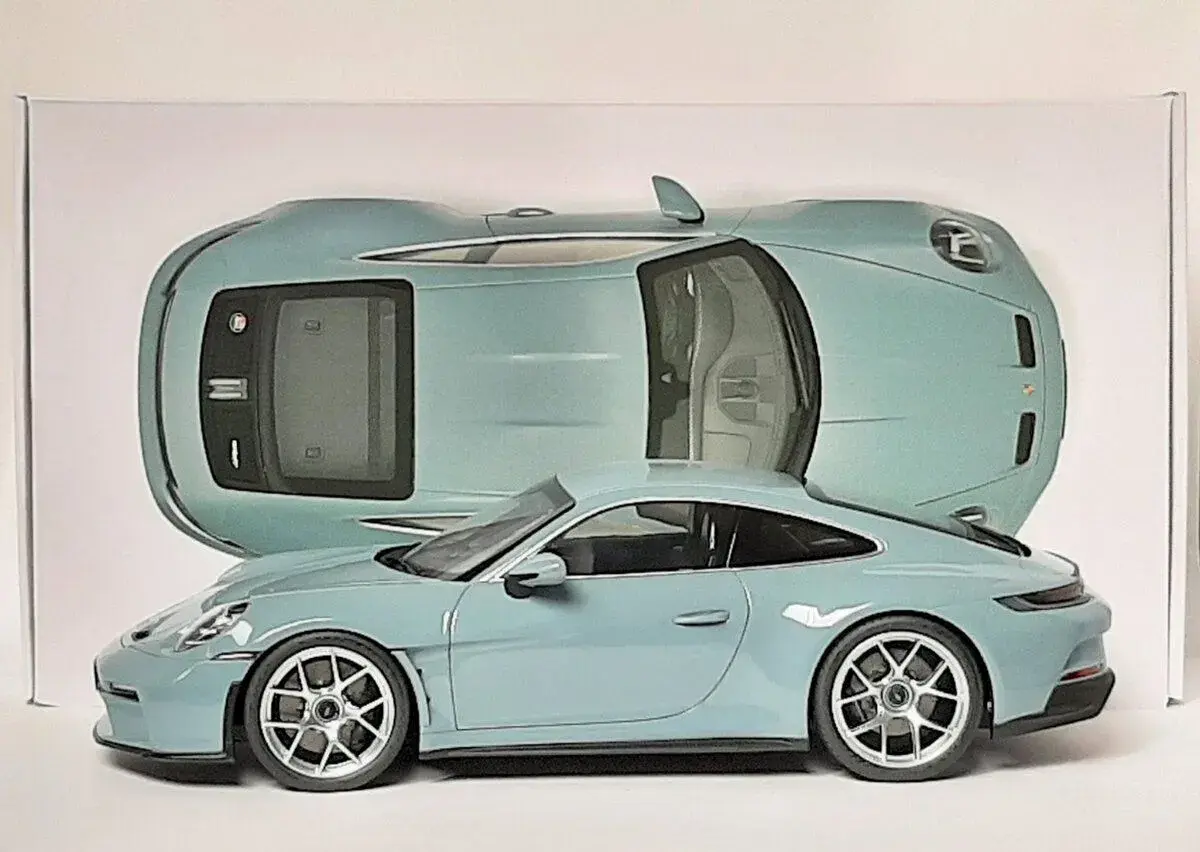 1:12 - Porsche 911 S/T (2023) - Norev - 1:12