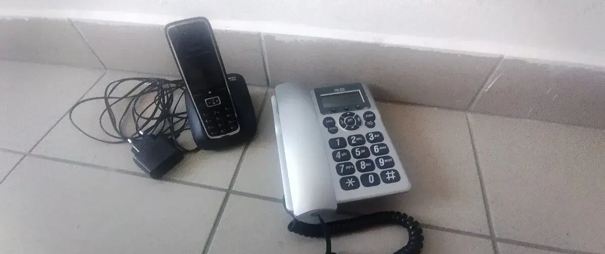 Telefón na pevnú linku gigaset a Telco spolu 28 eur