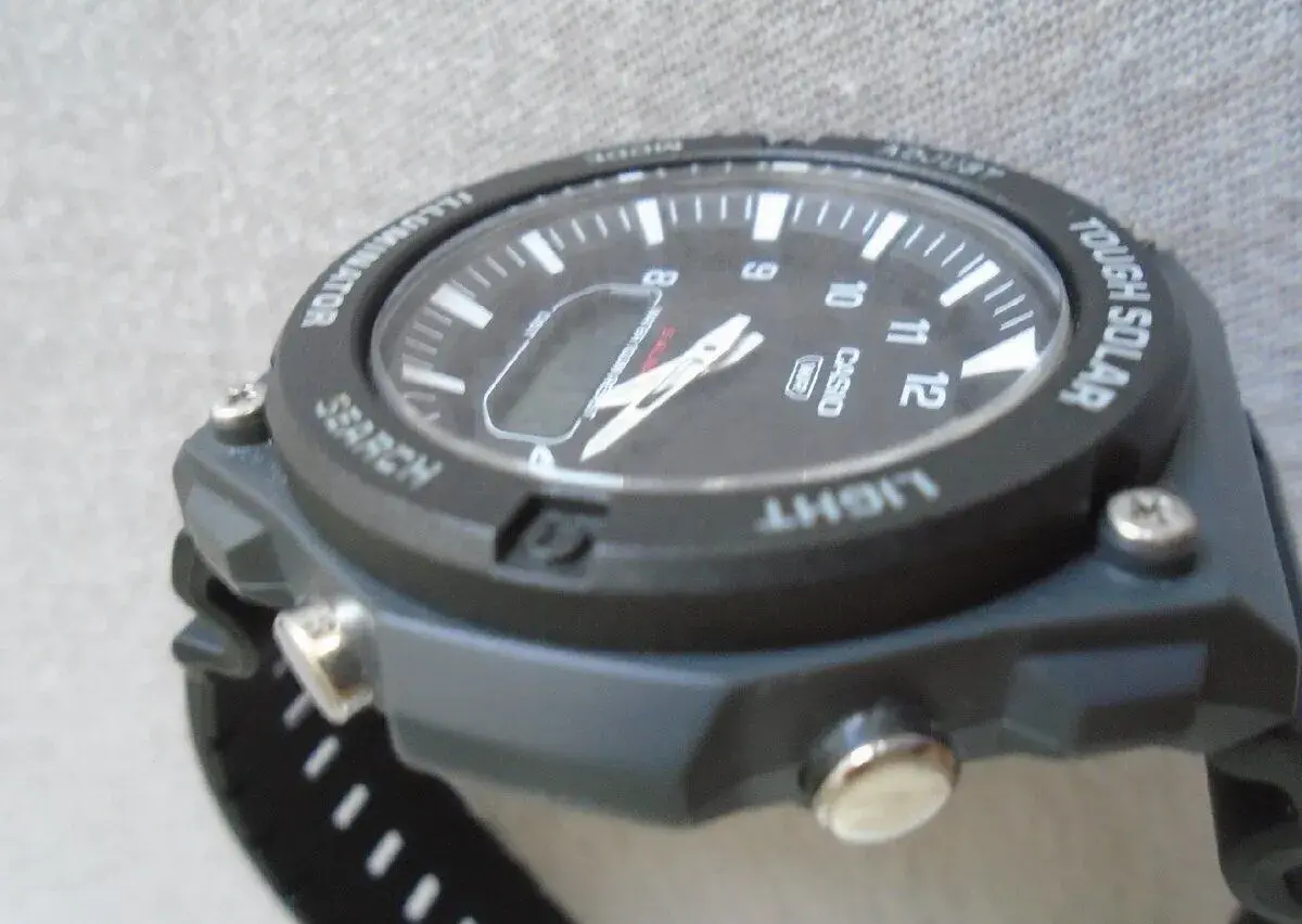 Casio AQ-S820W-1AVEF 20ATM