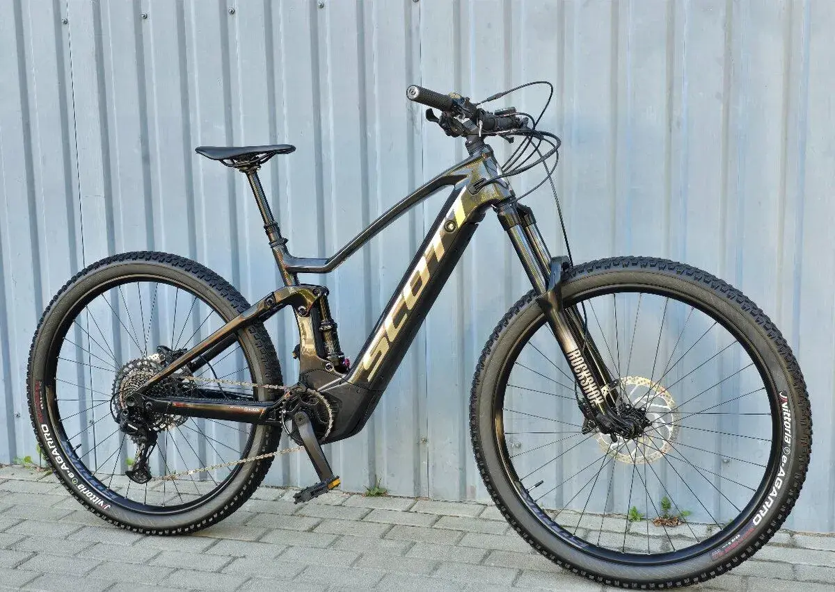 celoodpružený ebike Scott