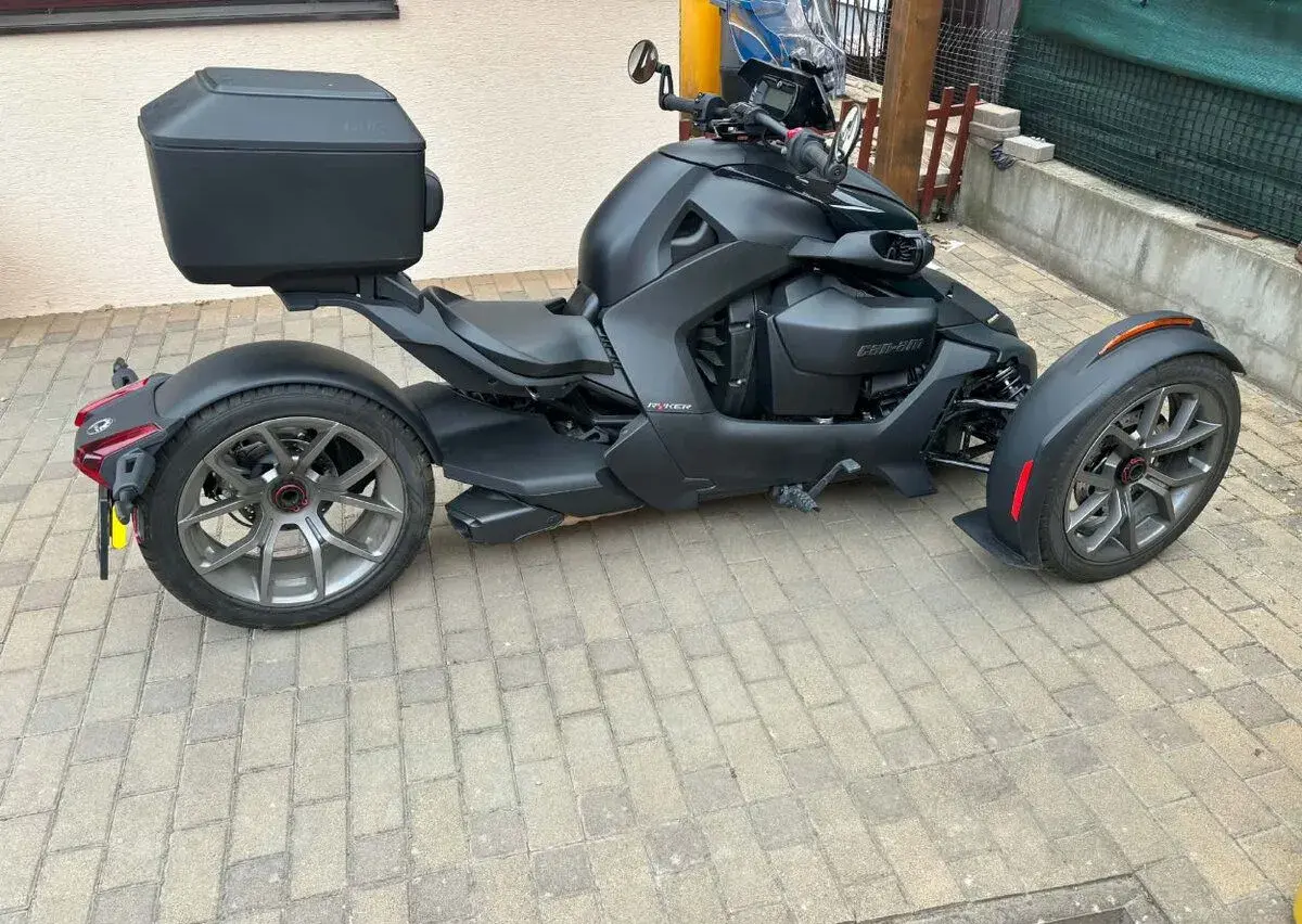 CAN-AM Ryker 900 STD