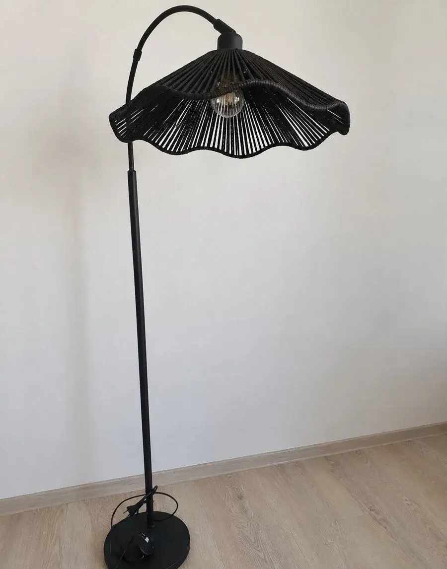 Stojaca lampa