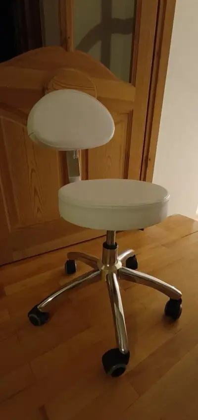 Kozmetická stolicka