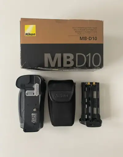 Nikon MB-D10 battery grip