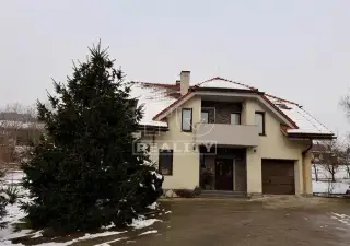 RODINNÝ DOM RUDINKA NA PRENÁJOM