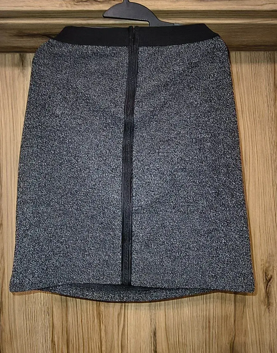 Čierno-biela prskaná sukňa In Wear, č.44