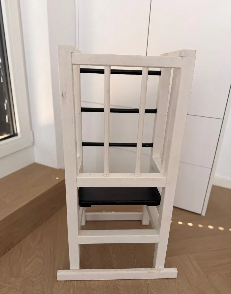 Učiaca veža / Montessori kuchynský pomocník, bielo-čierna, m