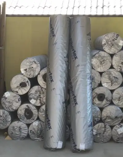 Geotextíliu/geotextílie 150g, 200g, 300g geotextília