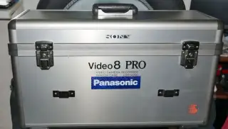 SONY-kufor na techniku