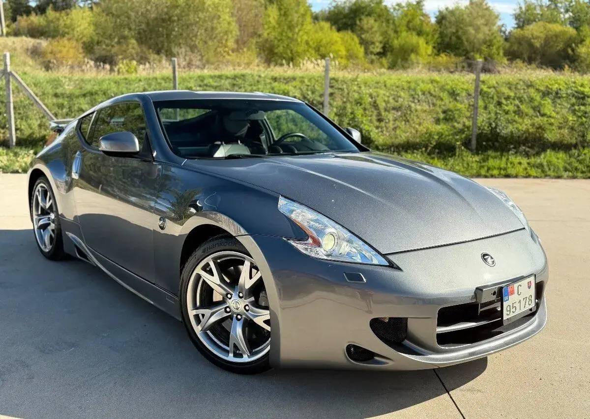 Nissan 370Z – 2012, 163 100 km