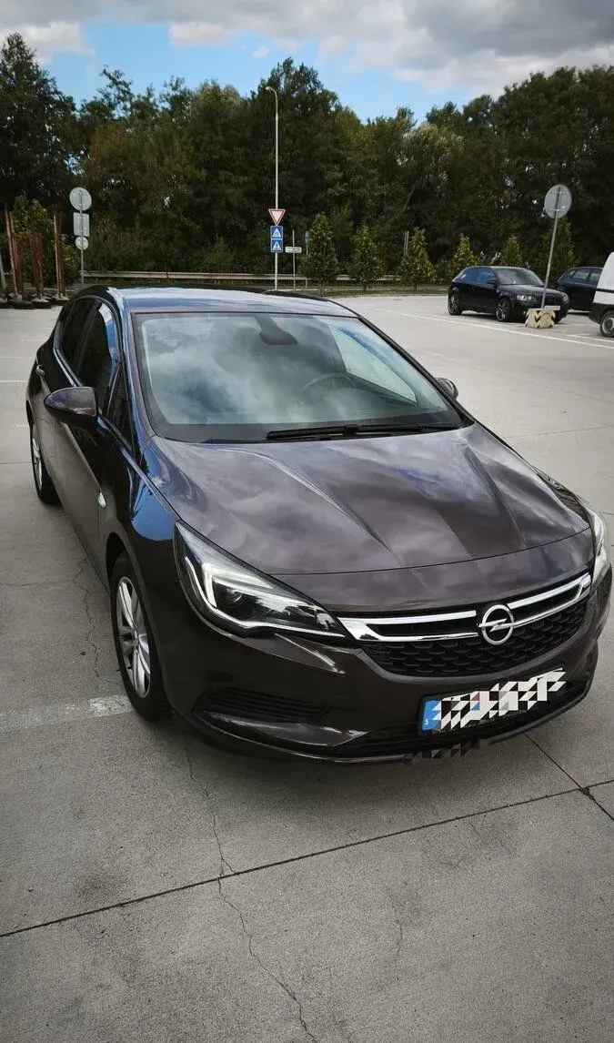 Opel Astra – 2019, 153 400 km