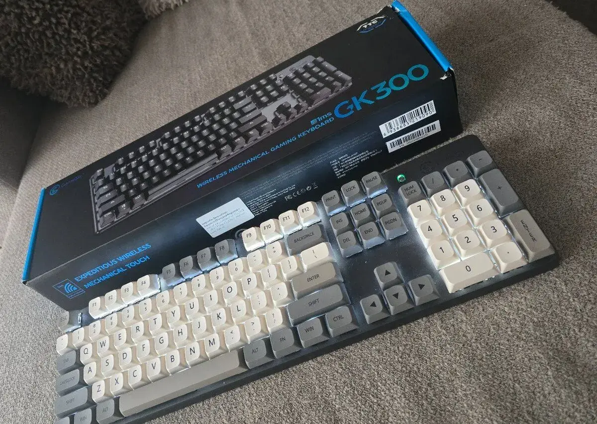 Mechanická bezdrôtová klávesnica GameSir GK300 Black