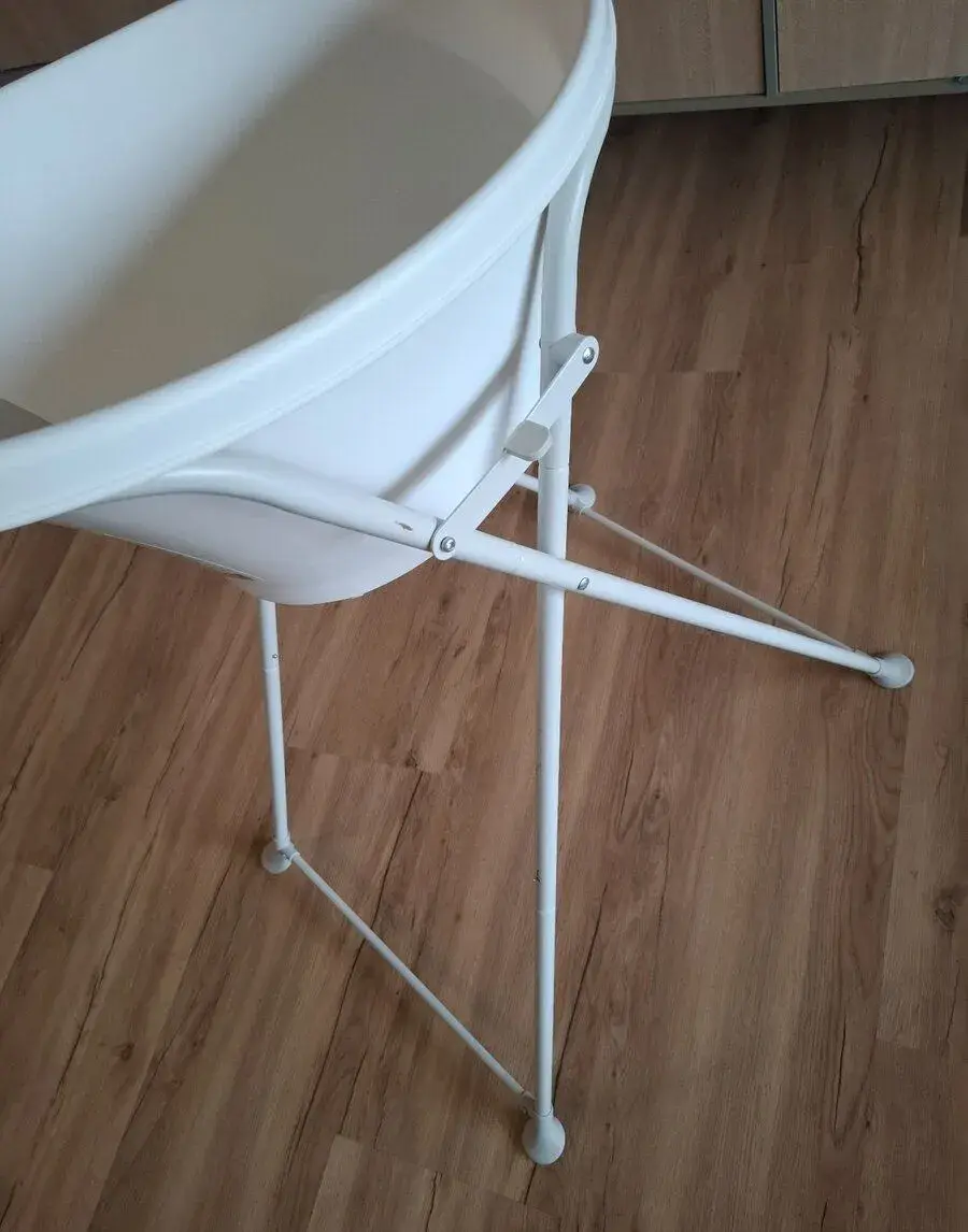 SHNUGGLE vanička so stojanom