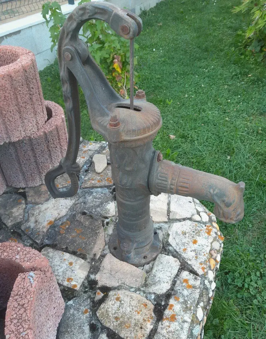 Ručná pumpa na vodu