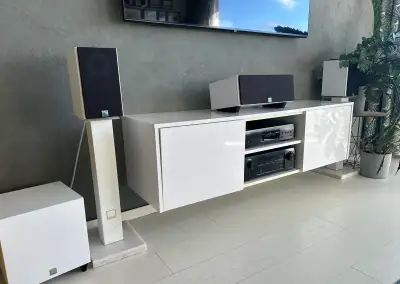 Domace kino/ reprosustava Dali