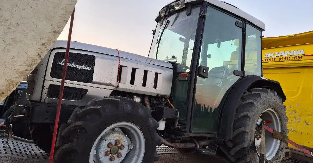 Traktor 4x4 Lamborghini Plus 775 - F ( viničny /sadowniczny)