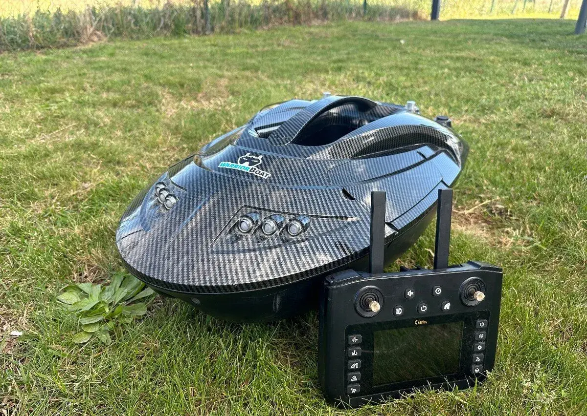 Zavážacia loďka Warriorboat cx2 Carbon 2x20 ah