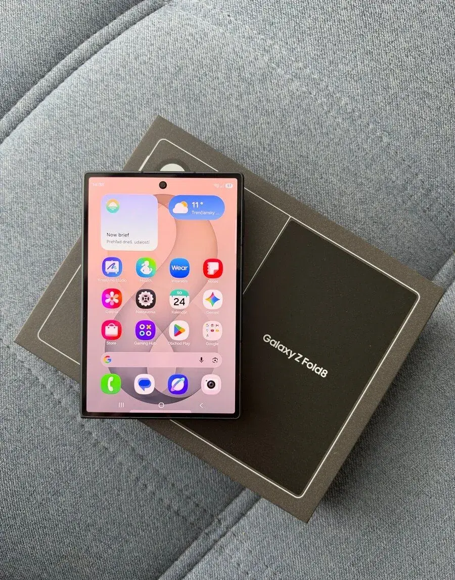 Galaxy Fold 8 256GB Graphite