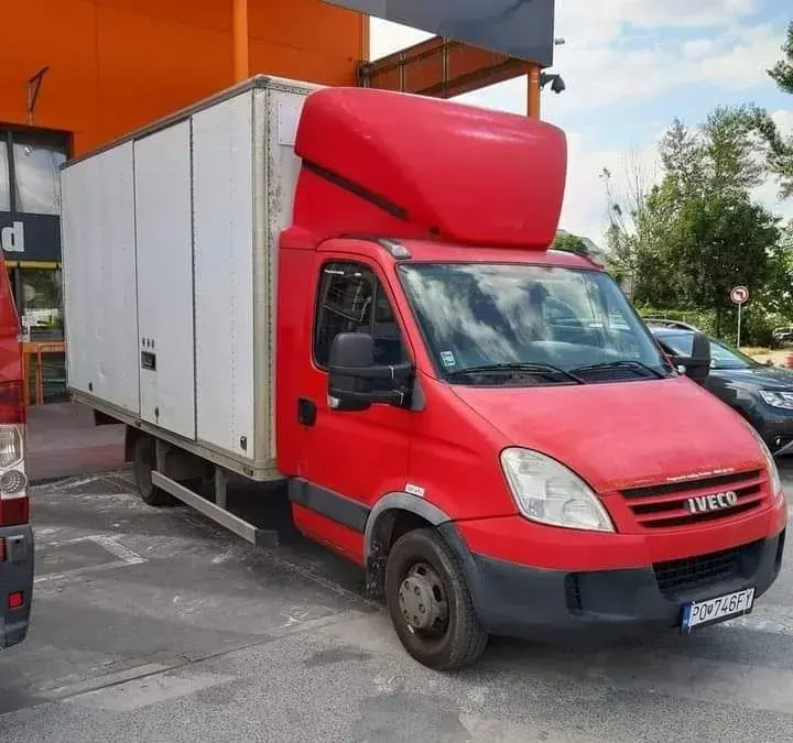 Stahovanie, autodoprava, vypratávanie