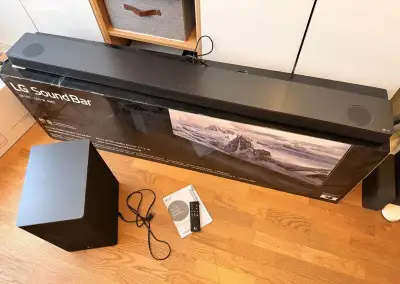 soundbar - vlajková loď LG SK10Y / MERIDIAN AUDIO