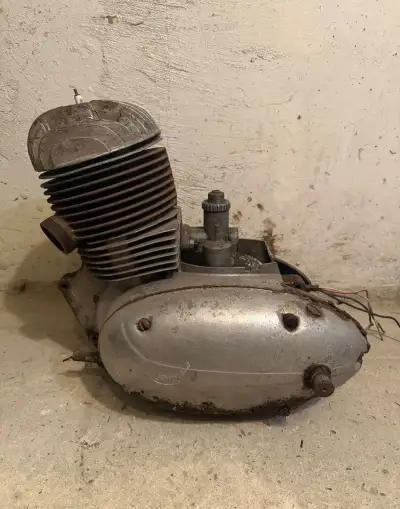Jawa 250/353 motor
