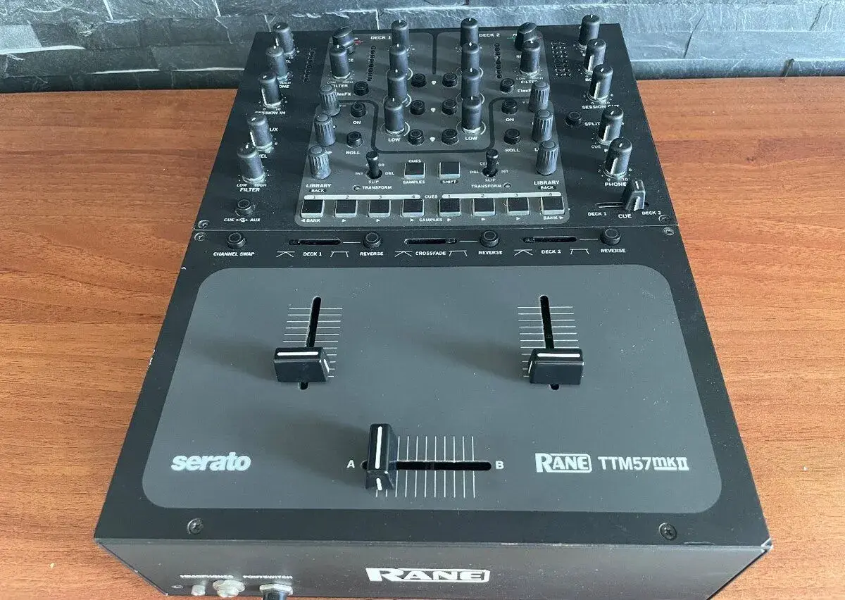 Rane TTM 57 MkII s laptopom