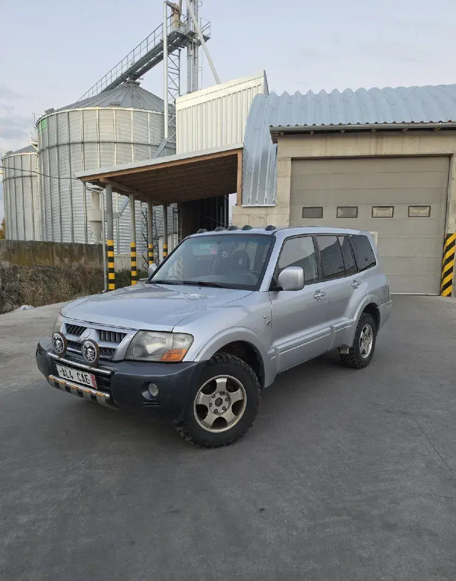 Mitsubishi Pajero – 2003